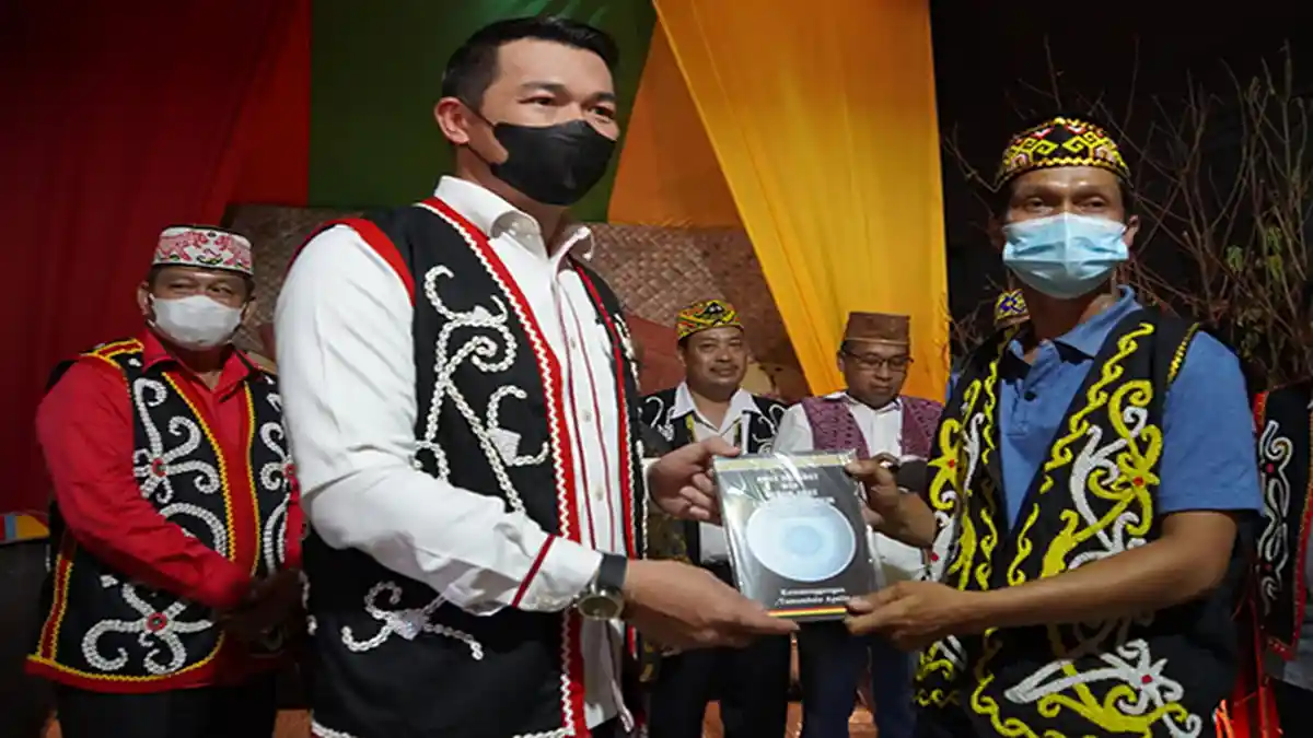 Kapuas Hulu Sudah Ada Buku Hukum Adat Tamambalo