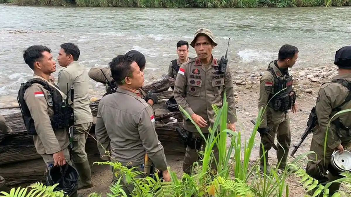 Brimob Polda Kepri Gugur Dalam Tugas, Kapolda Perintahkan Pasang Bendera Setengah Tiang