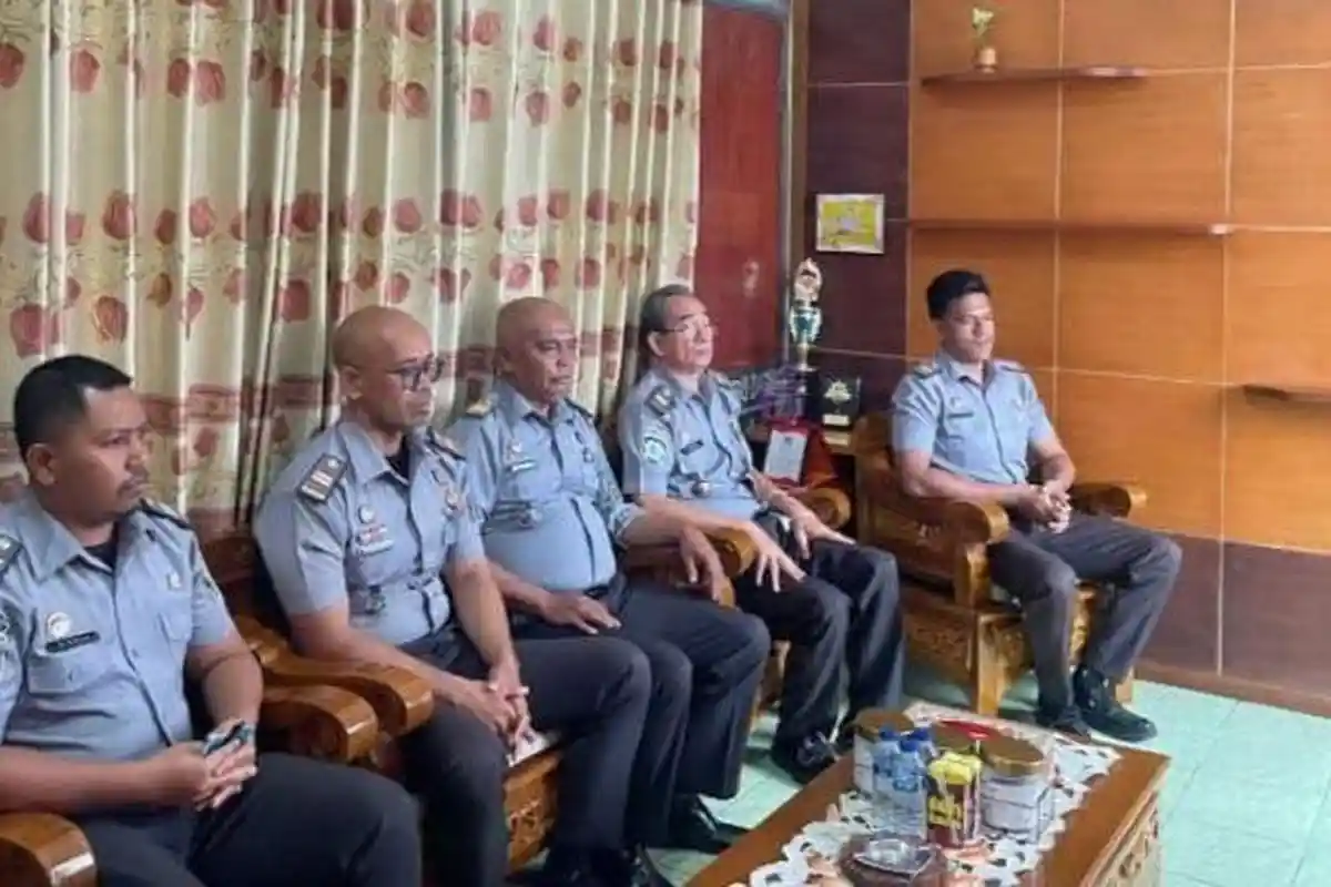 Rutan Maumere Ikuti Acara Pelepasan Kadivmin Kanwil Kemenkumham NTT Via Zoom