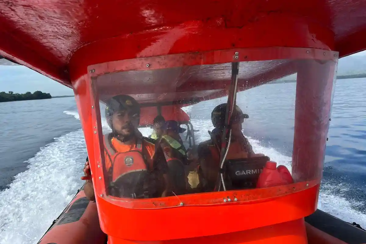 Update Pencarian 2 ABK KM Cahaya Timur 02 yang Tenggelam di Perairan Halmahera Utara