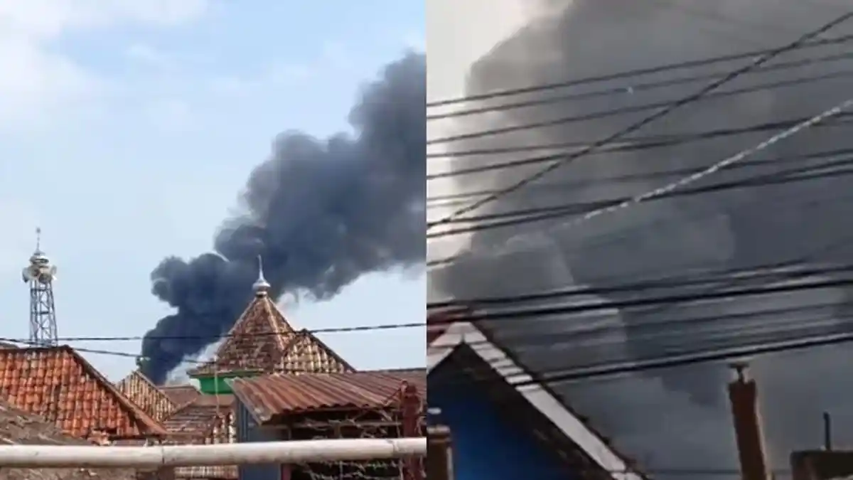 BREAKING NEWS: Kebakaran di SU 1 Palembang, Asap Pekat Membumbung Tinggi, Damkar Bergerak Cepat