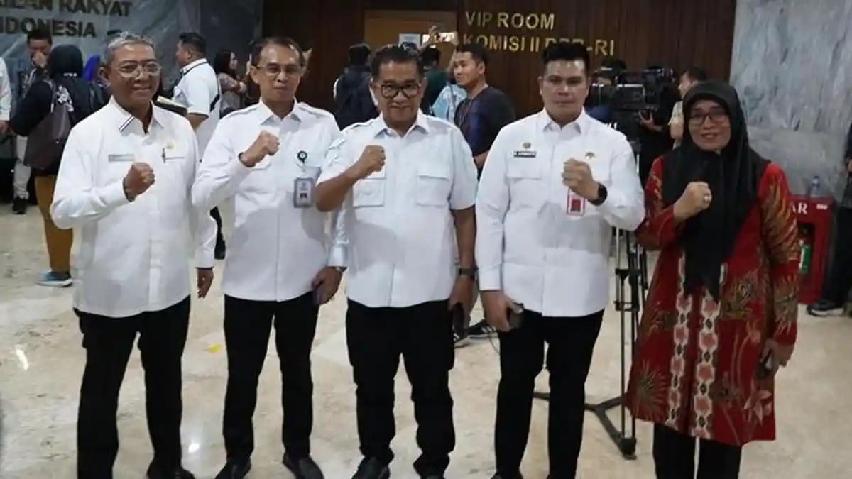 Pjs Walikota Balikpapan Dampingi Pj Gubernur Hadiri RDP DPR RI, Bahas Kesiapan Pilkada 2024