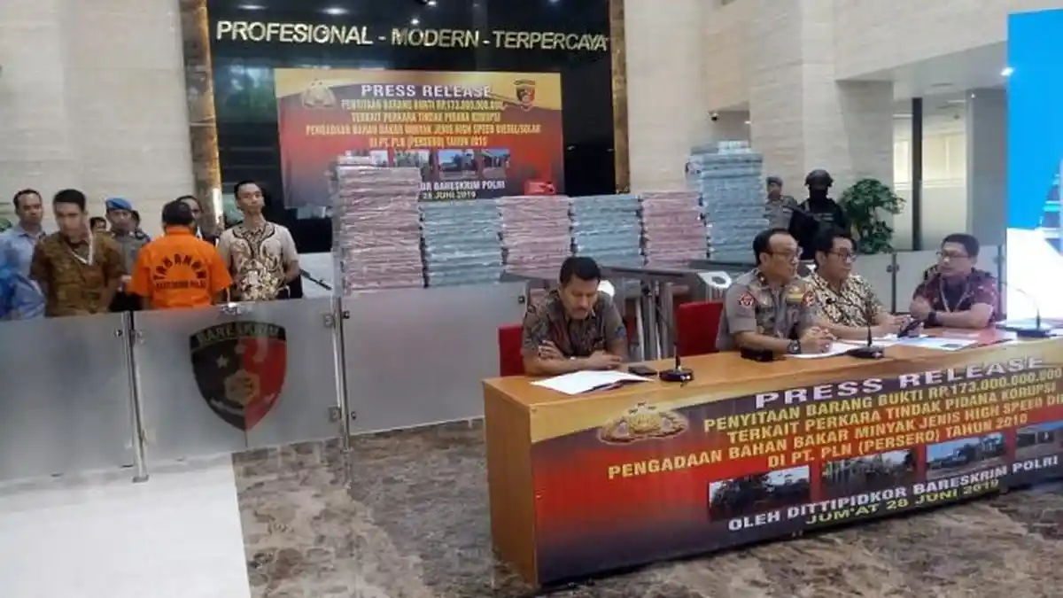 Uang Rp173 Miliar Hasil Korupsi BBM HSD PT PLN 