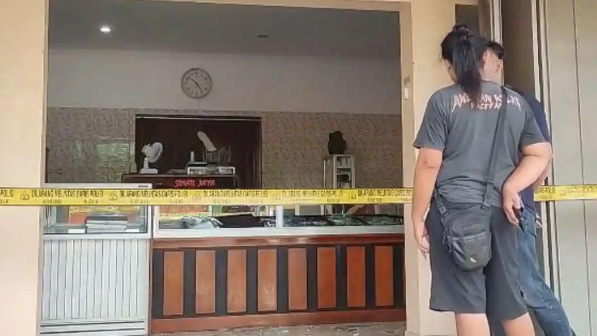 Kawanan Perampok Toko Emas di Pacitan Berhasil Bawa Kabur Emas 25 Gram