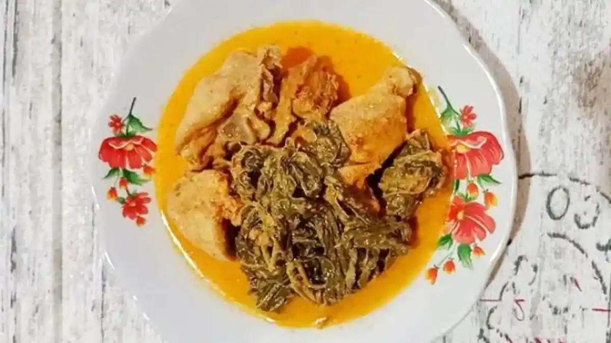 Resep Gulai Ayam Daun Singkong yang Nikmat Disantap Bersama Nasi Putih Hangat