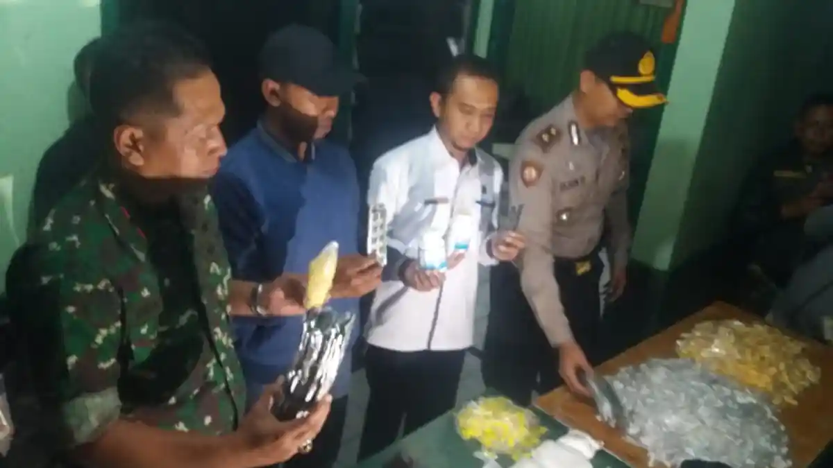 Tim Gabungan Ungkap Peredaran Obat Terlarang di Pasar Curug Agung Padalarang
