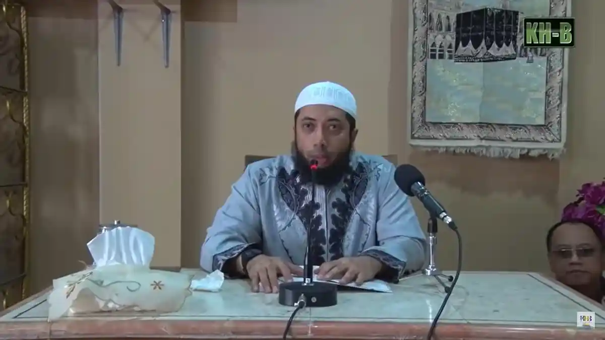 Ustadz Khalid Basalamah Jabarkan Hukum Meminta-Minta, Haram Jika Memaksa dan Lakukan Ini
