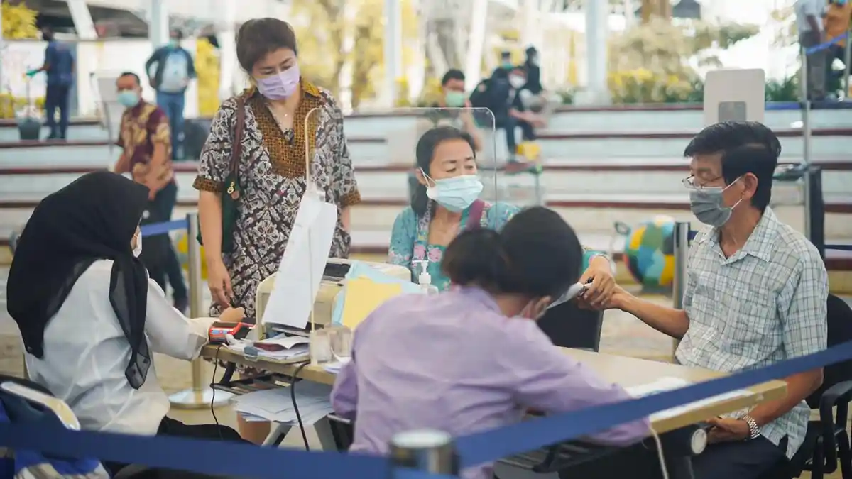 Jelang Libur Nataru, 9 Propinsi Ini Wajibkan Pendatang Bawa Surat Keterangan Rapid Test Antigen