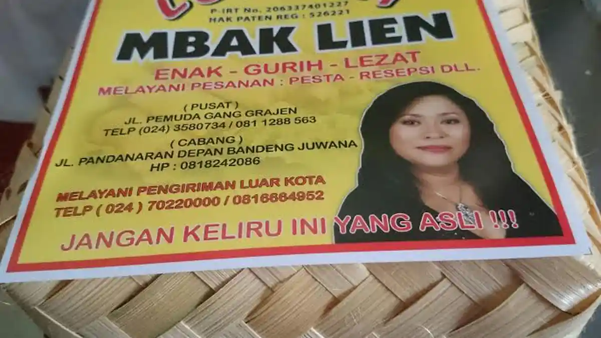 Menikmati Lumpia Mbak Lien yang Otentik