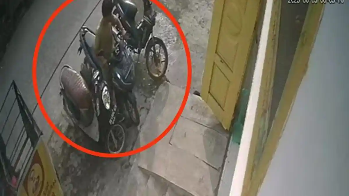 Lupa Cabut Kunci, Motor Karyawati Motor Ini Dilarikan Maling, Padahal Baru Diparkirkan 
