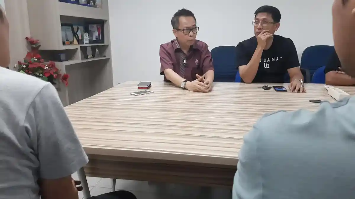 Maju di Pilwali Makassar, Uq Target Awal Tahun 2020 Popularitasnya 51 Persen