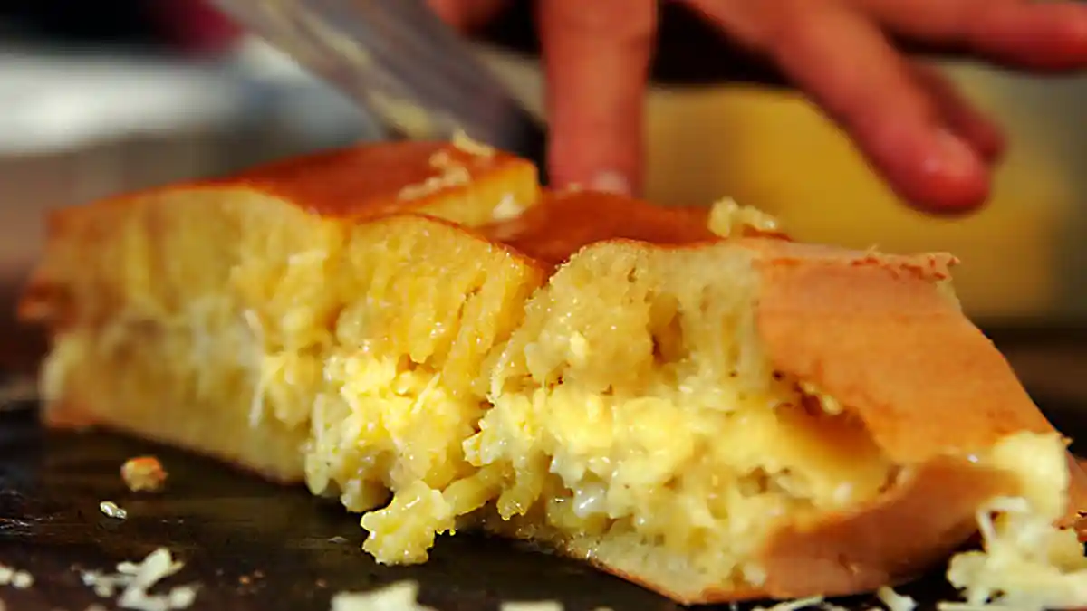 Menu Sahur Praktis - Martabak Manis Keju Masak dengan Rice Cooker, Simple Nggak Repot!