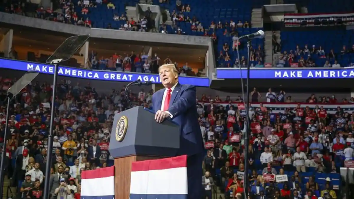 Cara Penggemar K-Pop Ngeprank Donald Trump saat Kampanye, Apa Motifnya? 