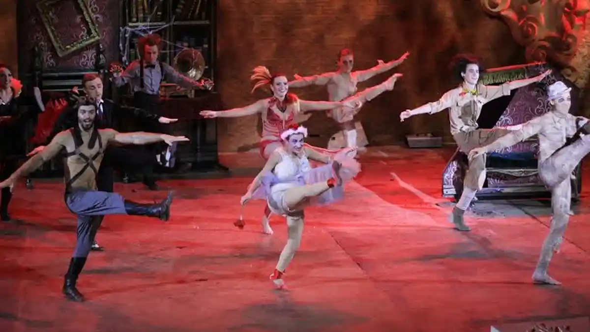 Lost & Found, Pertunjukan Sulap dan Akrobat Teater Ukraina yang Memukau Wisatawan di Bali