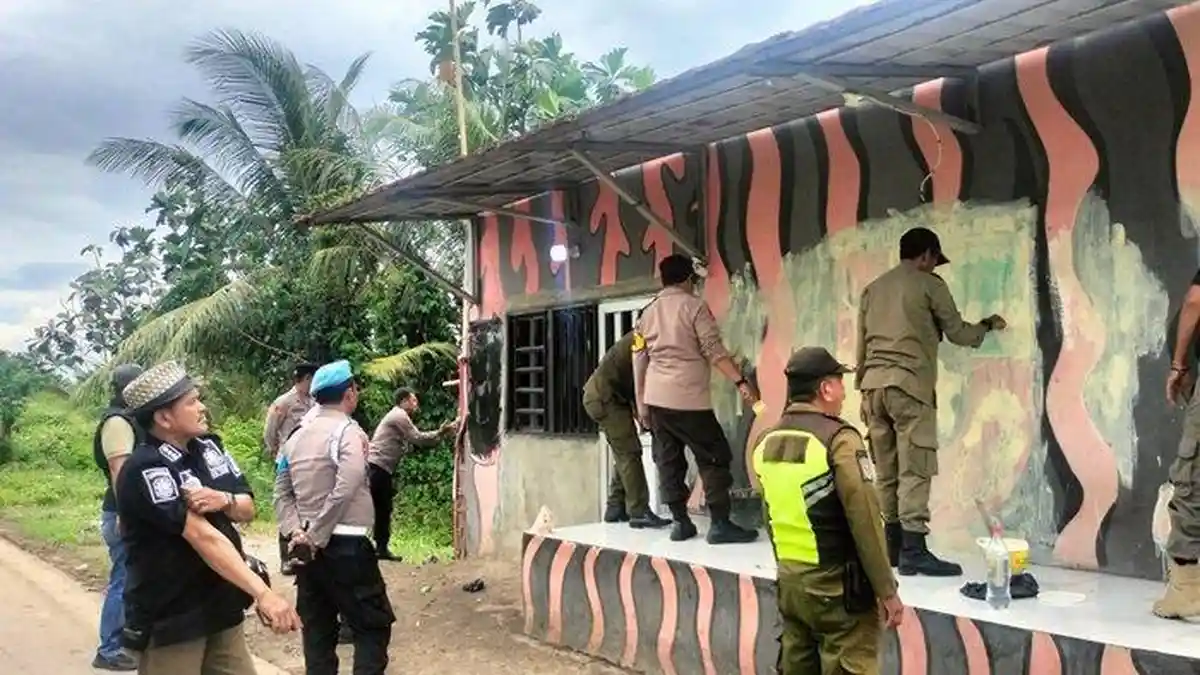 Tekan Premanisme, Polisi dan TNI Bongkar Posko Ormas di Kabupaten Tangerang