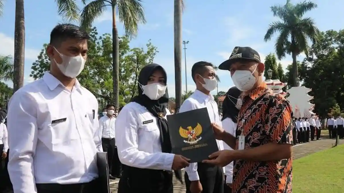 Jelang Lebaran, Bupati Jepara Lantik dan Ambil Sumpah1228 ASN