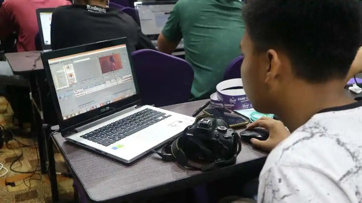 Mudahnya Edit Video Pakai Vegas Pro. Begini Cara Atasi Saat Aplikasi Error!