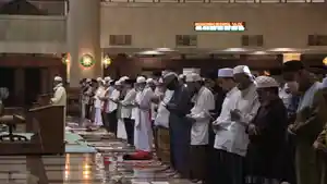 sholat-isya-di-samarinda.jpg