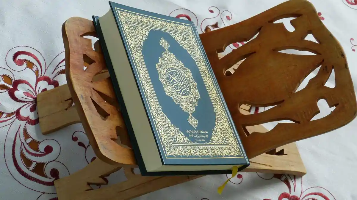 Bacaan Yasin Tahlil Malam Jumat dalam Bahasa Arab, Latin dan Artinya