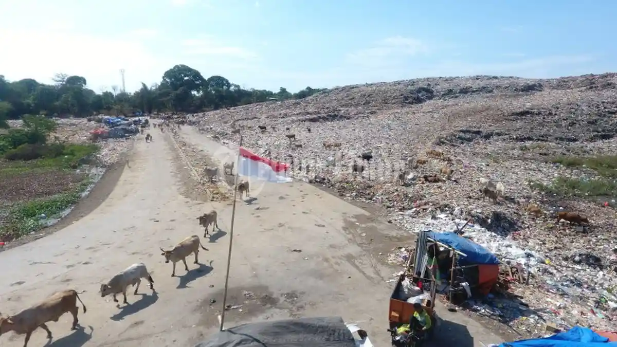 FOTO DRONE: TPA Antang Over Kapasitas - tps-antang-over-kapasitas-2.jpg