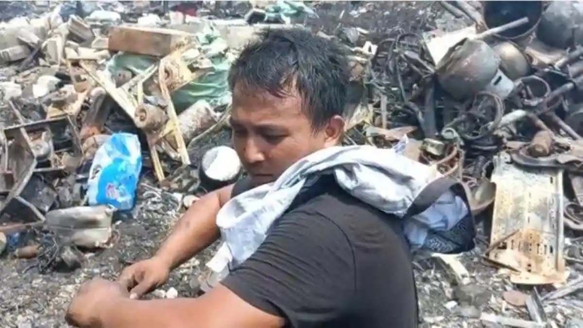 100-an Rumah Bedeng di Duri Kepa Dilalap Api, Dua Warga Luka