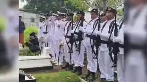Prosesi-pemakaman-anggota-TNI-Ghofirul-Kasyfi-22-berpangkat-Kelasi-2.jpg