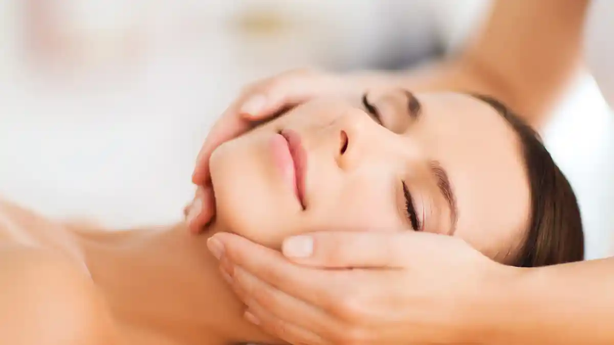 Tips Cantik nan Sehat, Cukup Kenakan Bahan Alami Agar Wajah Tampak Putih Berkilau