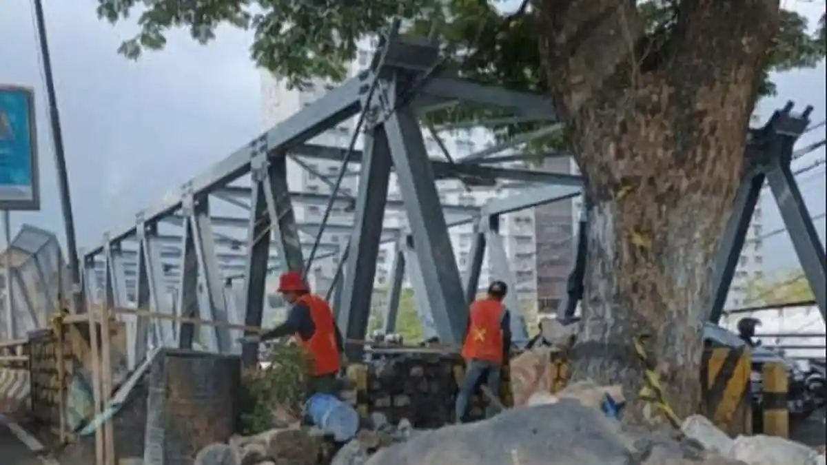 Rawan Kecelakaan, Ujung Jembatan Suhat Kota Malang Sisi Barat Kini Dipasang Dinding Pembatas