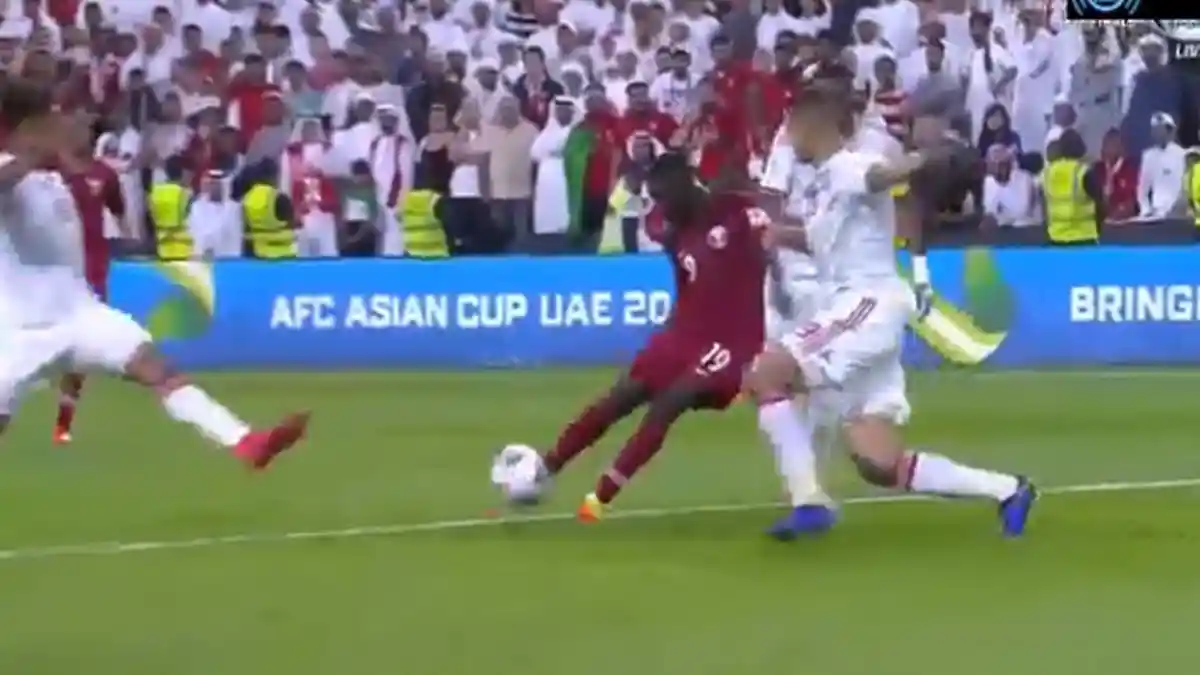 Hasil Babak Pertama Qatar vs UEA di Semifinal Piala Asia 2019, Qatar Sementara Unggul 2-0 atas UEA