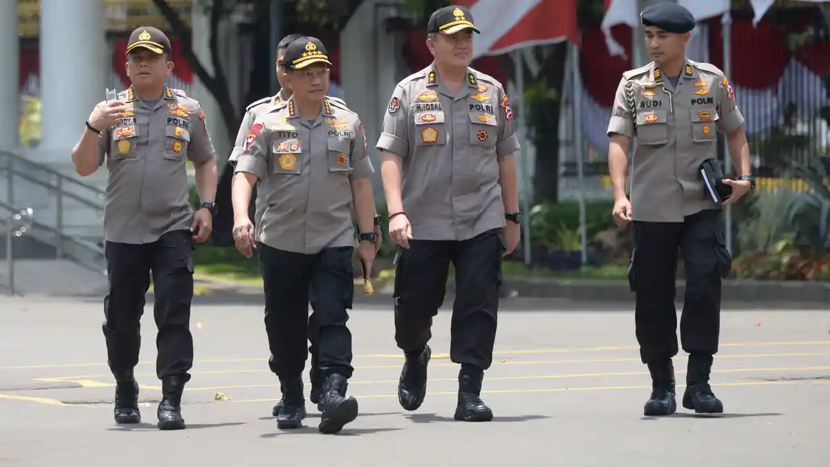 Jokowi Tunjuk Irjen Idham Aziz sebagai Kapolri