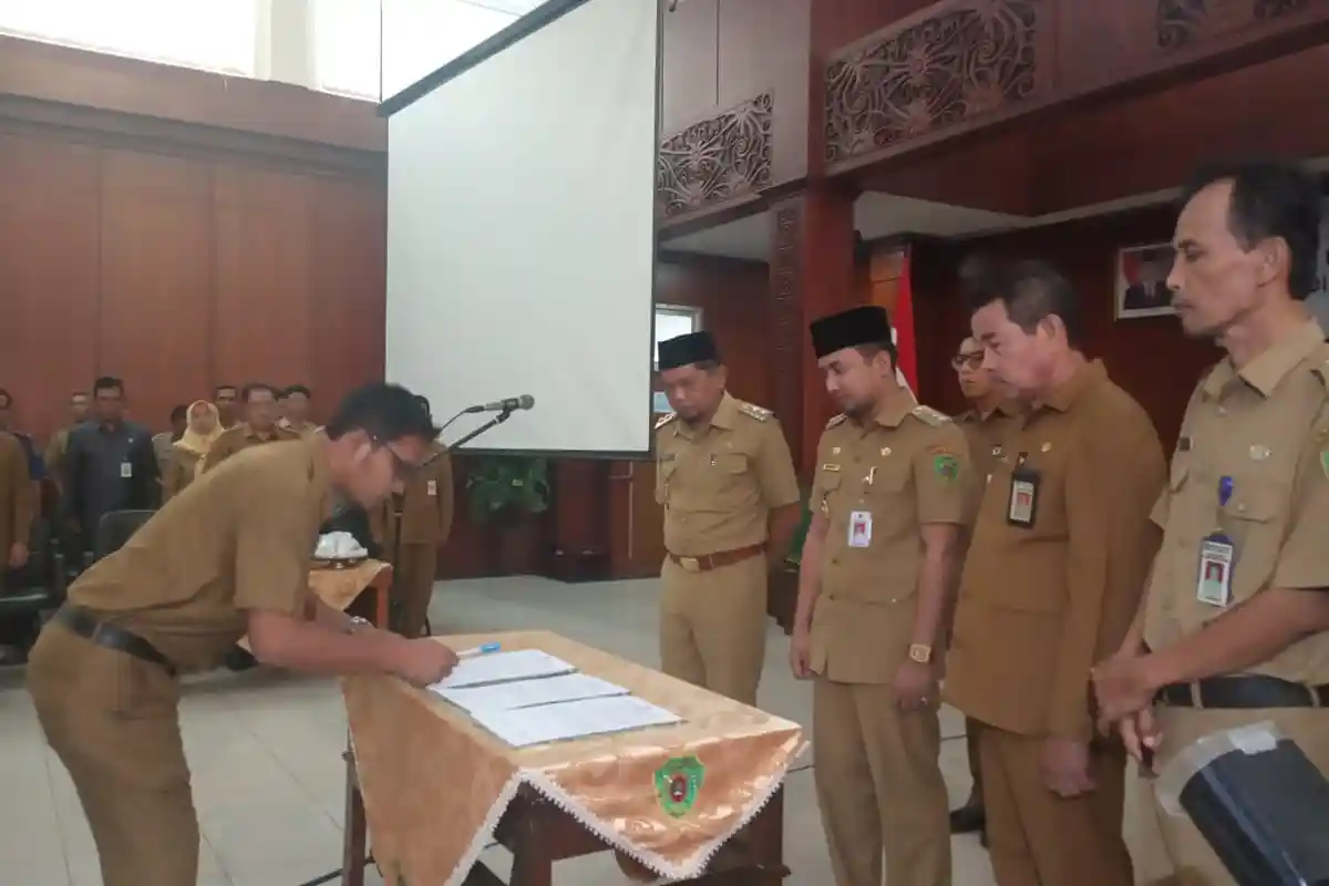 Putuskan Nonjob 5 Pimpinan OPD, Dikritik DPRD dan Abdul Gafur Masud:  tak Serahkan Laporan Kinerja