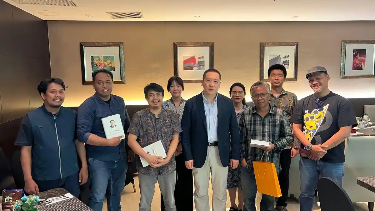 Usai Resmikan Dapur MBG Muhammadiyah di Kolaka, Konselor China Temui Wali Kota Makassar 