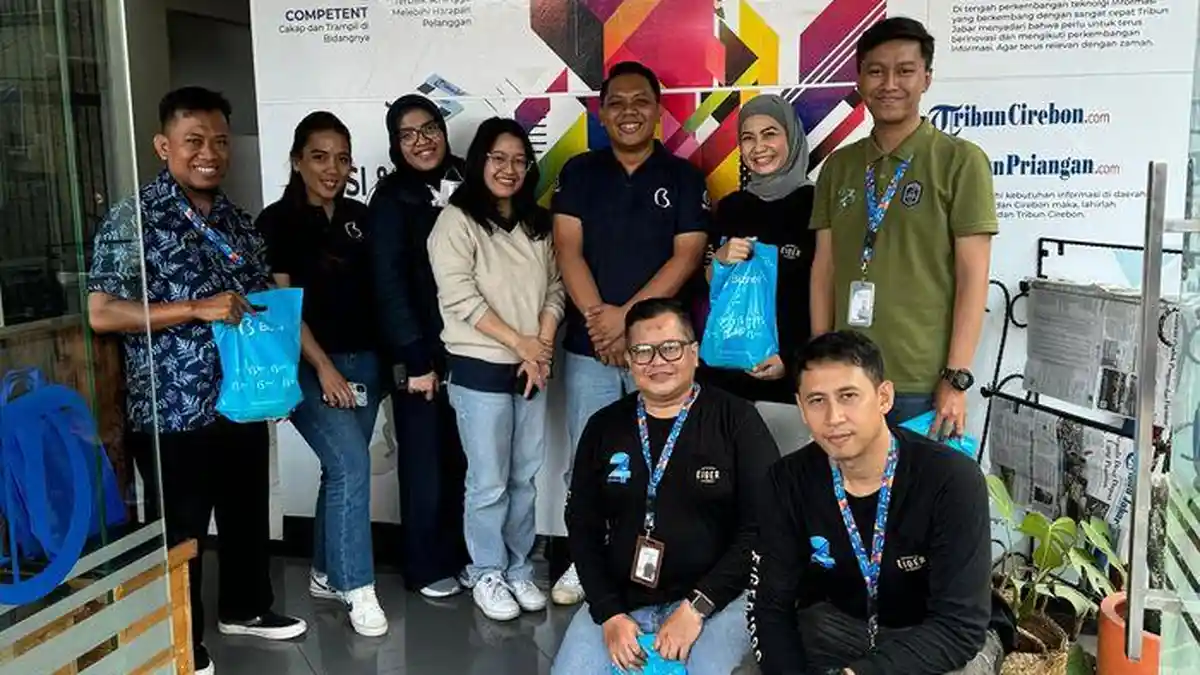 Biznet Silaturahmi ke Tribun Jabar, Ajak Warga Bandung Nonton Armada dan Project Pop, Gratis!