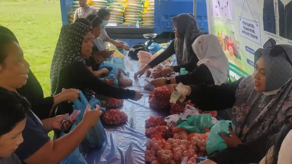 Dinas Pangan Maluku Utara Berkolaborasi dengan Pemkab Halmahera Utara Gelar Gerakan Pangan Murah
