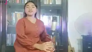 Inez-membawakan-lagu-daerah-Ende-Nara-Pake-Ragi-Luka.jpg
