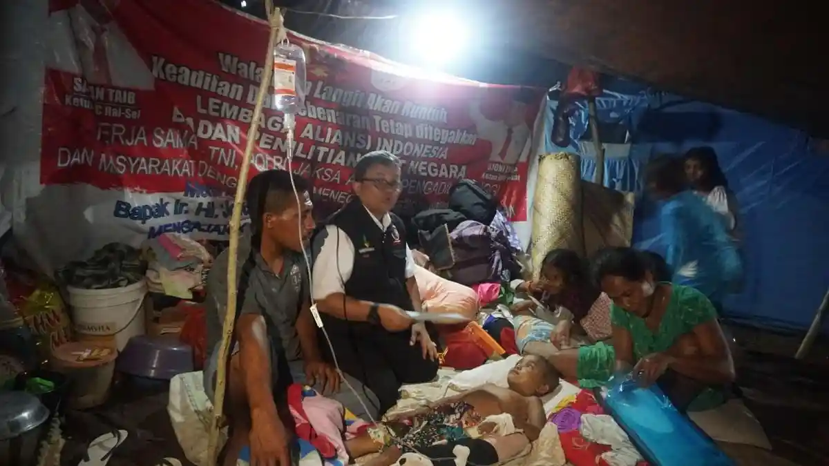 Bantuan 1.000 Paket Sembako di Lokasi Tersulit di Halmahera Dengan Long Boat