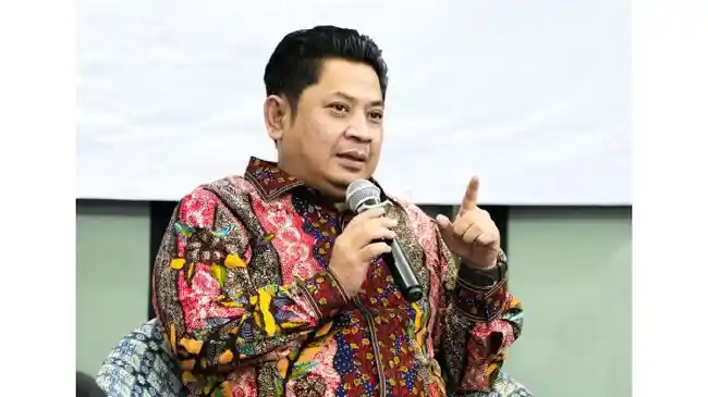 cover-dirjen-pendidikan-islam-m-ali-ramdhani.jpg