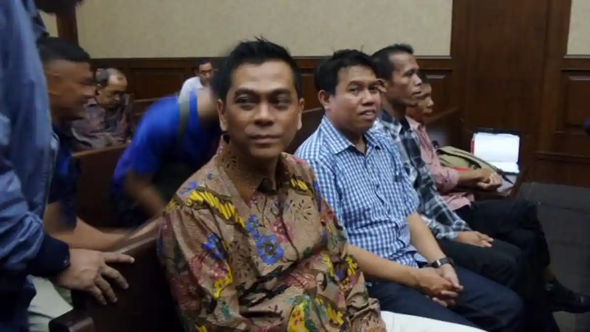 Selain Terima Suap Rp 2 Miliar, Sanusi Juga Didakwa Lakukan Pencucian Uang Rp 45 Miliar