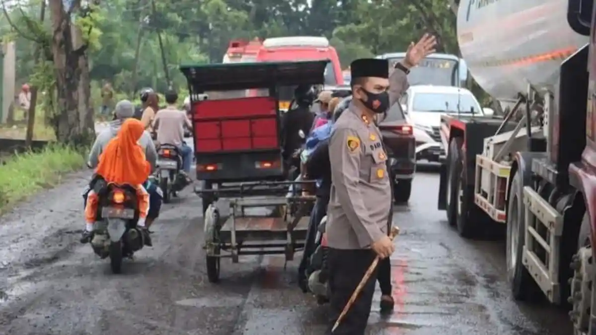 Jalinsum Medan-Aceh Macet karena Proyek Perbaikan Jalan, Begini Kata Kapolres Langkat