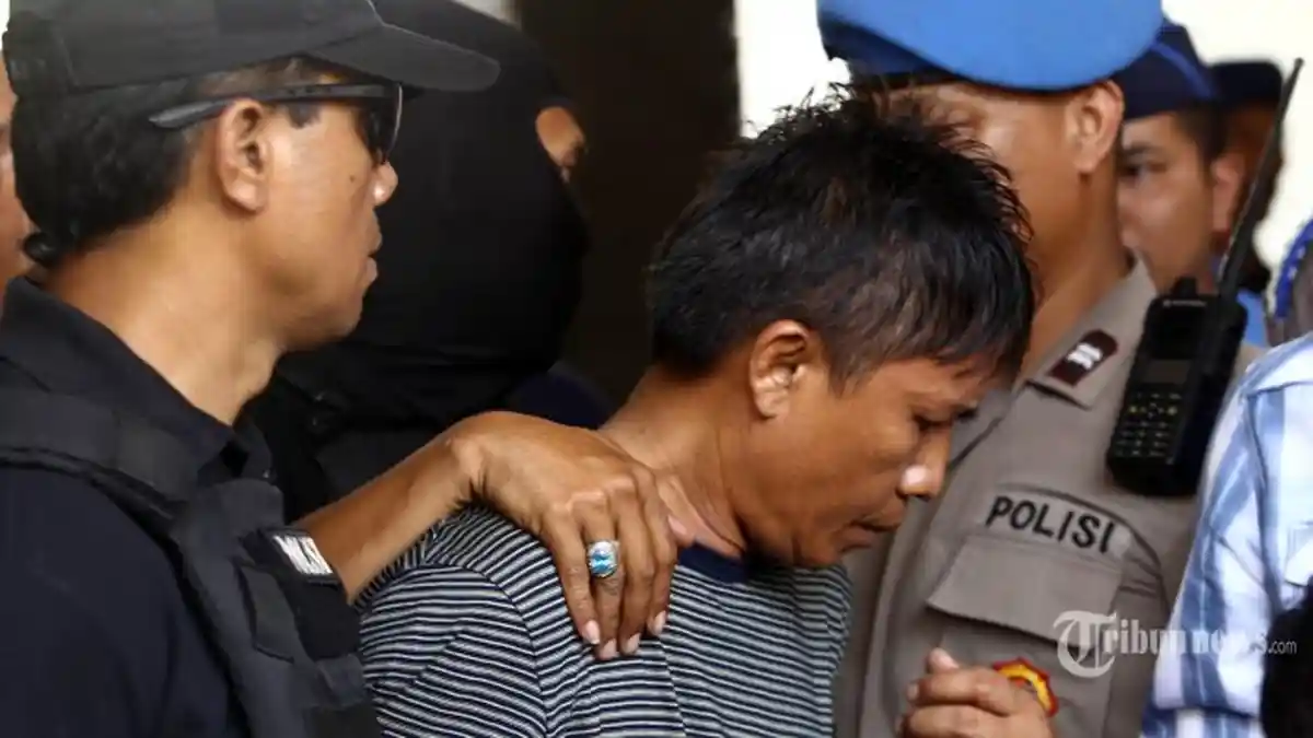Polisi Menyamar Sosok Ini Demi Meringkus Buronan Perampok Pulomas di Pool Bus Medan