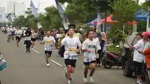Tara-Budiman-pelari-Purwokerto-Half-Marathon.jpg