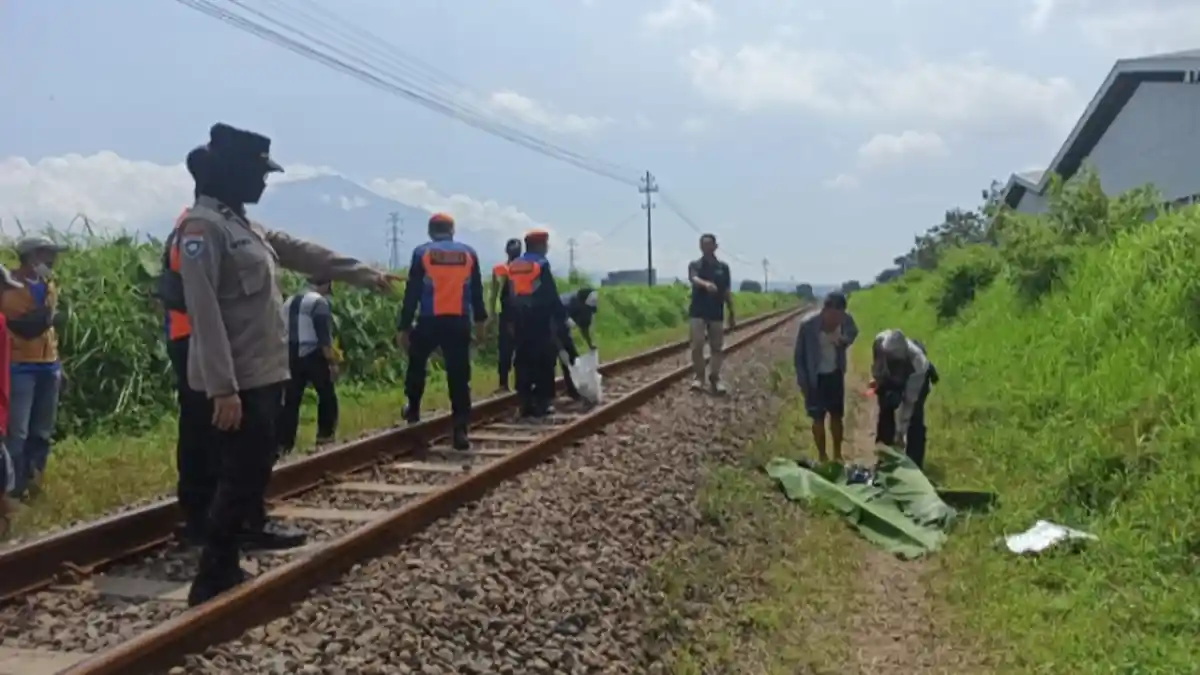 ODGJ Tanpa Identitas Tewas Akibat Tertabrak KA Penataran di Jalan Satria, Kota Malang