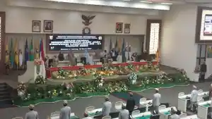 Rapat-paripurna-istimewa-DPRD-dalam-HUT-ke-61-Provinsi-Lampung.jpg