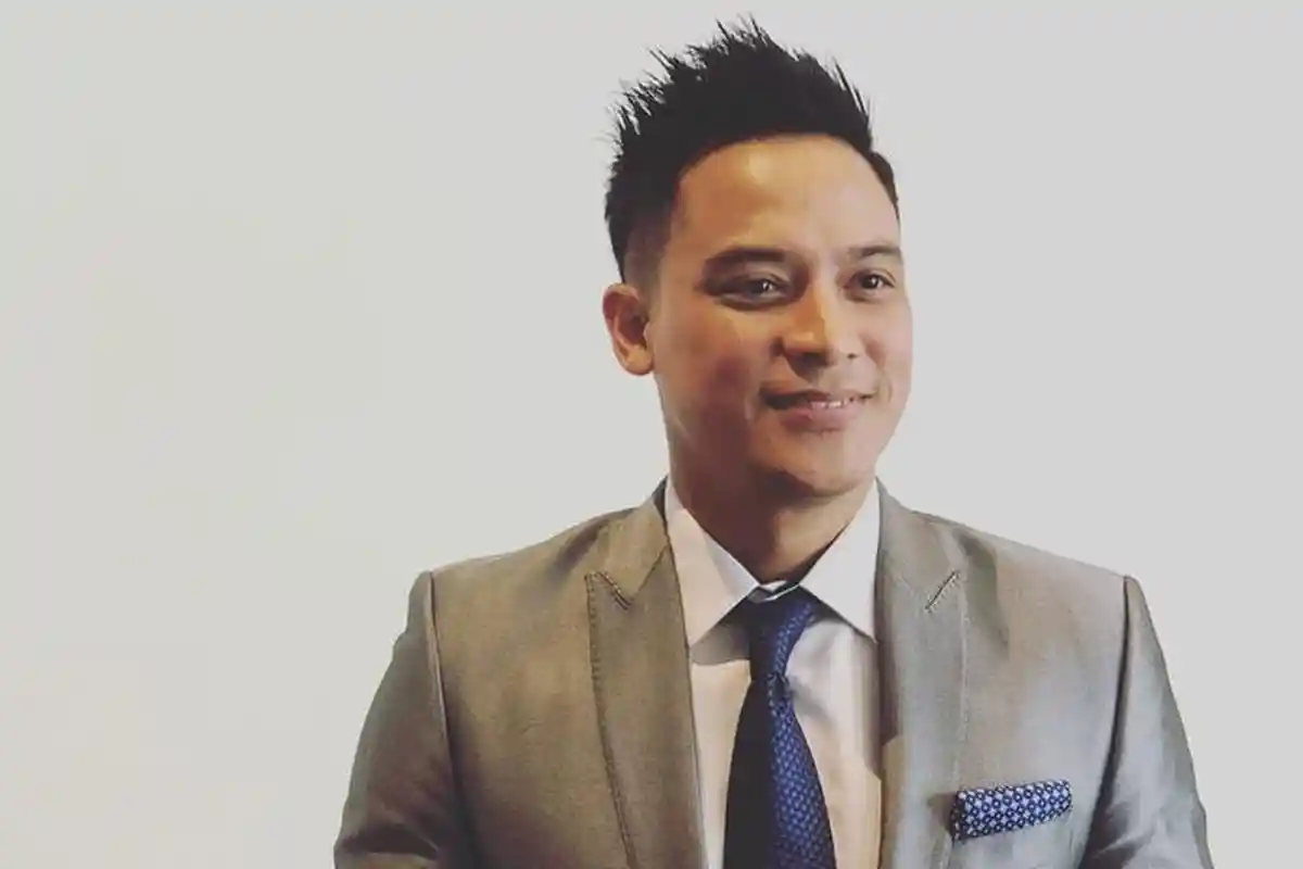 Debat Kedua Pilpres 2019, Moderator Tommy Tjokro Jadi Sorotan hingga Bikin Netizen Salah Fokus