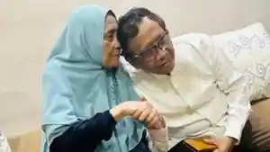 Keponakan-Mahfud-MD-Dr-Syaiful-Hidayat-mengungkapkan-neneknya.jpg