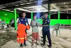 Damkar Evakuasi Sarang Tawon di Kantor KSOP Angsana Tanahbumbu, Resahkan Warga