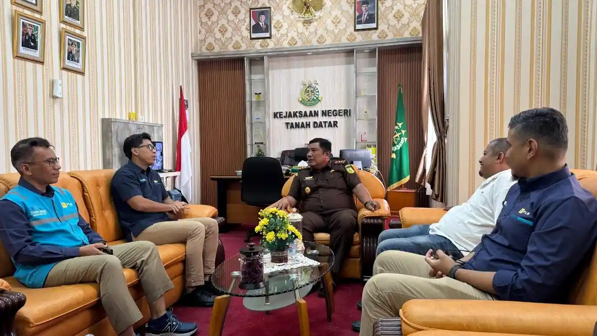 Meriahkan Hari Adhyaksa, Kejari Payakumbuh dan Tanah Datar Terima Kunjungan dari PLN Payakumbuh