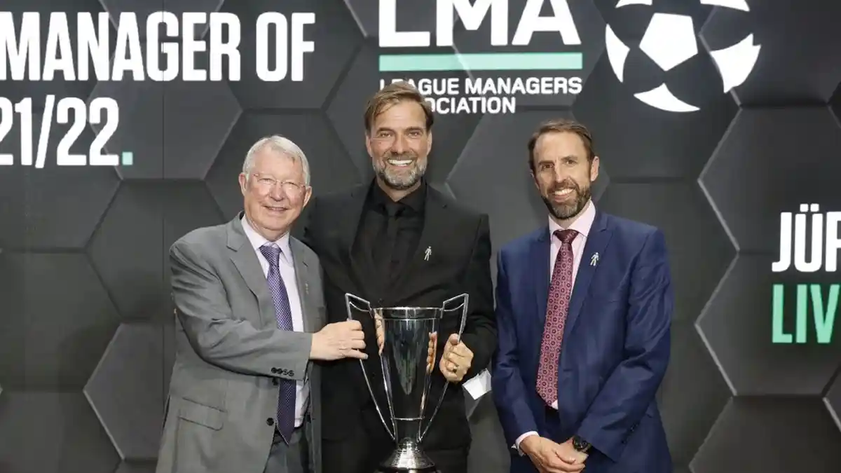 BAWA Liverpool Juara FA dan Piala Liga, Klopp Terpilih Jadi Pelatih Terbaik Liga Inggris 2021-2022
