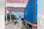 Penjelasan-Hutama-Karya-Viral-Truk-Kontainer-Tak-Bisa-Masuk-Tol-Bayung-Lencir-Muba-Kelebihan-Batas.jpg