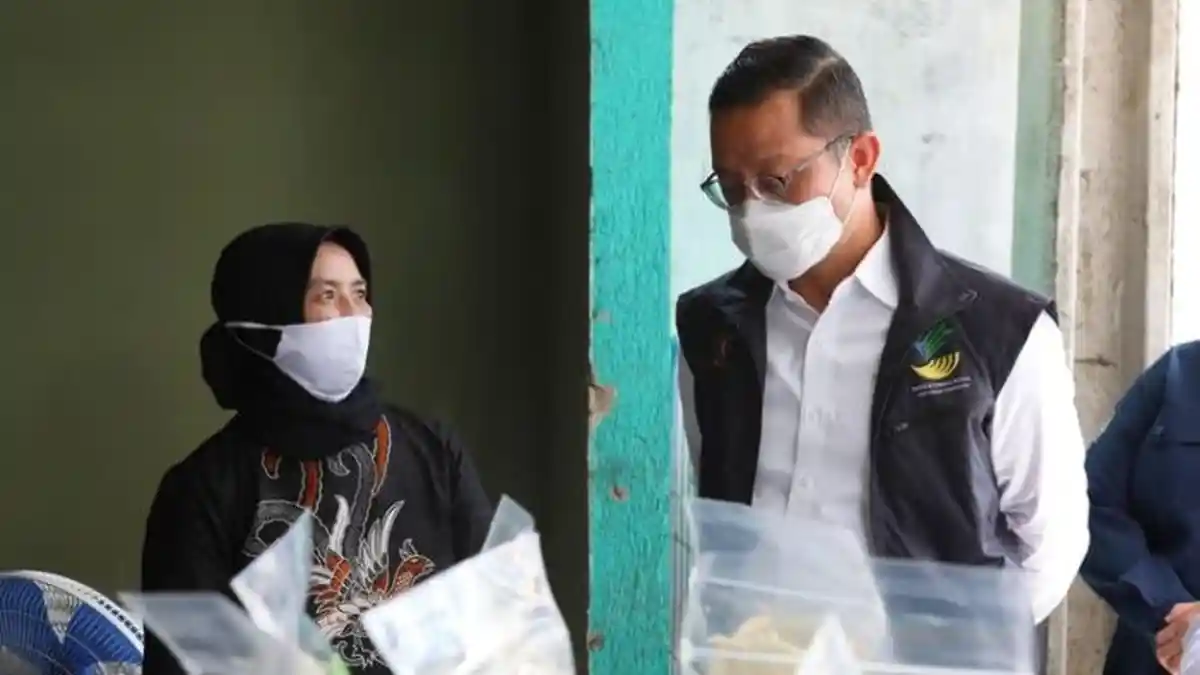 Jadi Tersangka Korupsi Bansos Corona, Mensos Juliari Ditangkap KPK